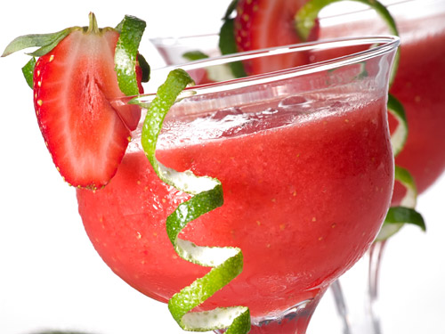 Different Advantages Of Strawberry and Its Juice